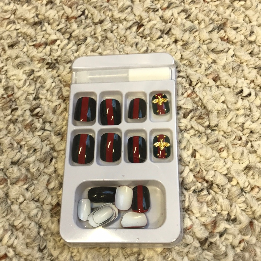 Press-on Designer Manicure